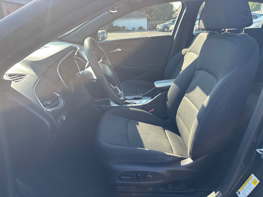 2016 Chevrolet Malibu Image 5