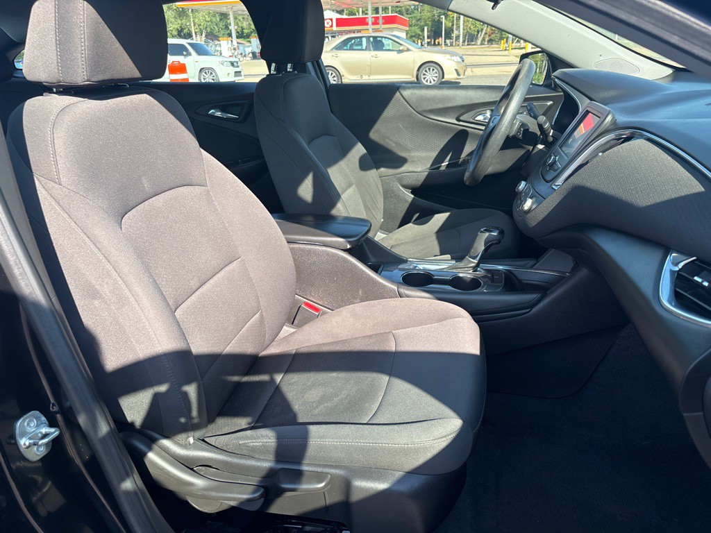 2016 Chevrolet Malibu Image 7