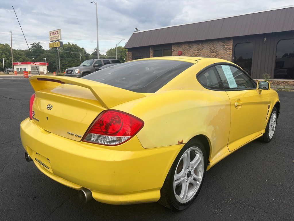 2005 Hyundai Tiburon Image 4