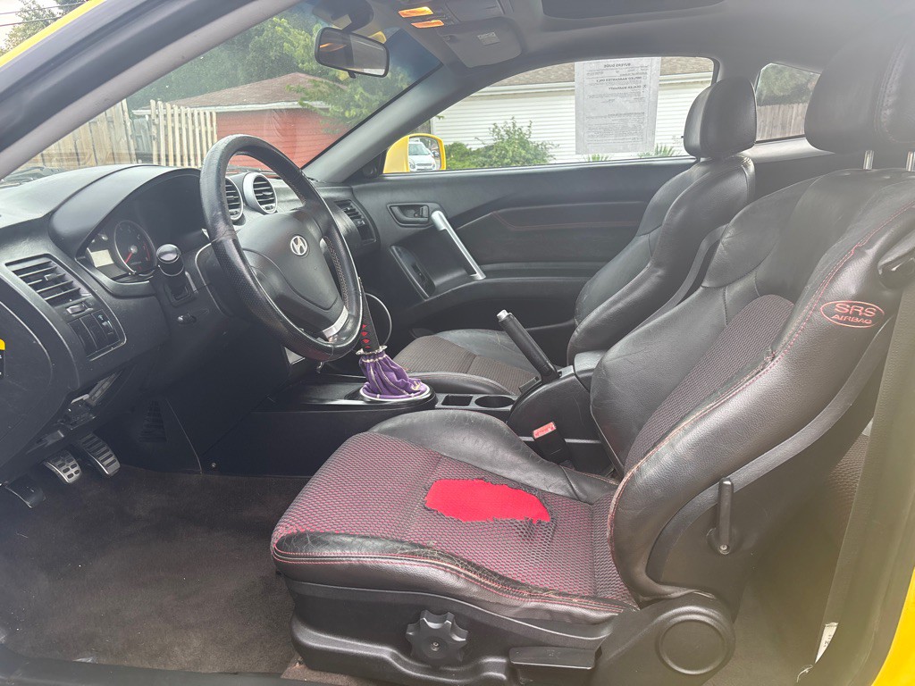 2005 Hyundai Tiburon Image 5