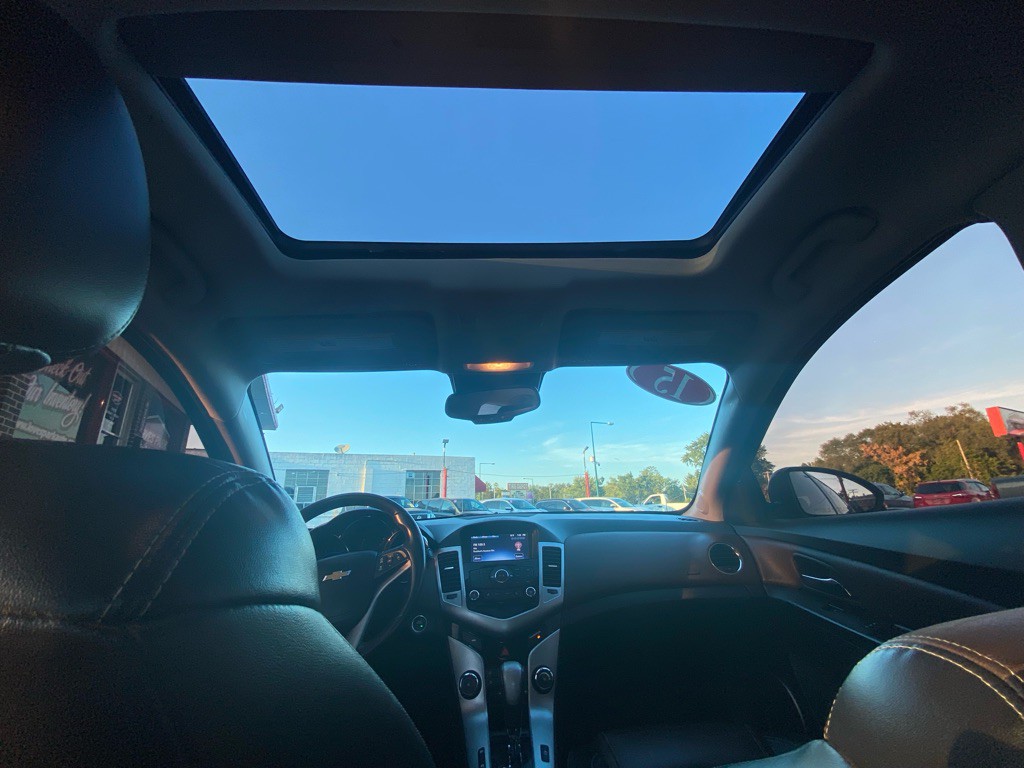 2015 Chevrolet Cruze Image 4