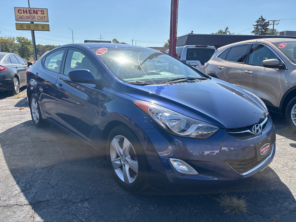 2013 Hyundai Elantra Image 1
