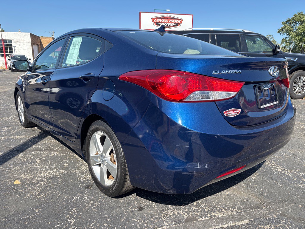 2013 Hyundai Elantra Image 3