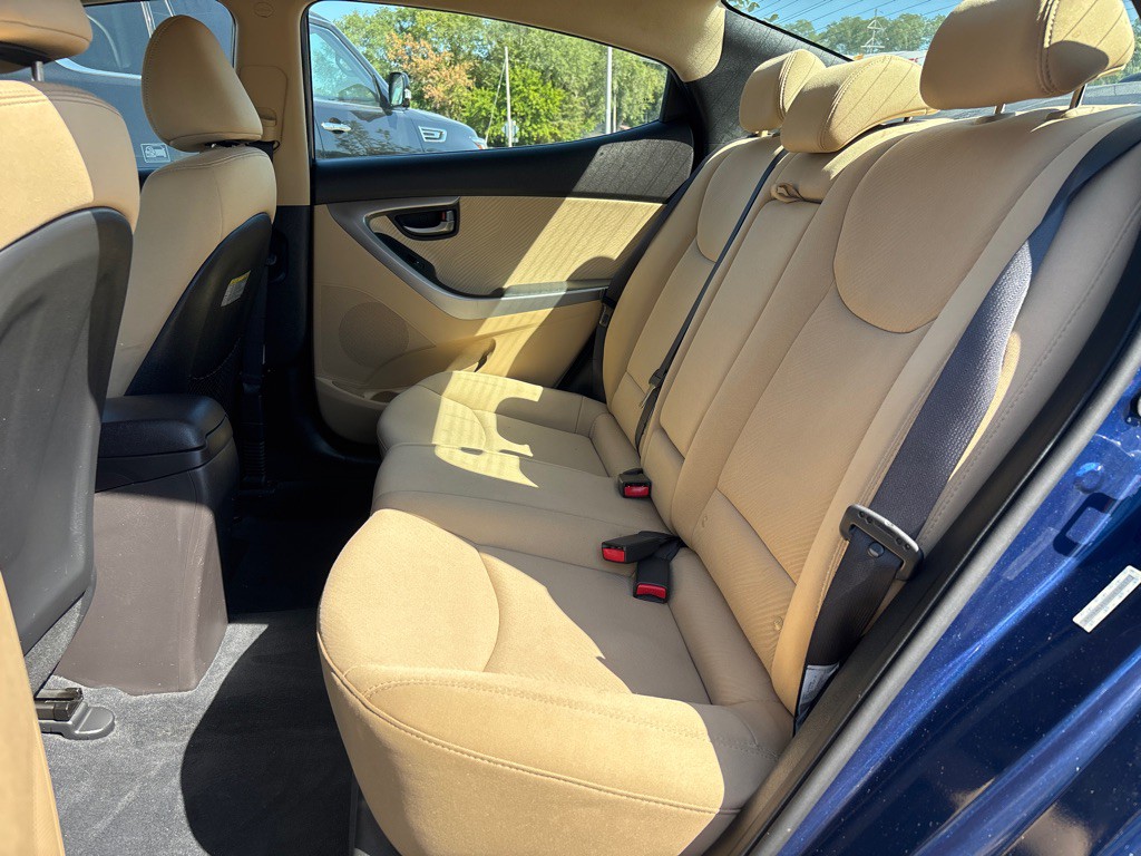 2013 Hyundai Elantra Image 6
