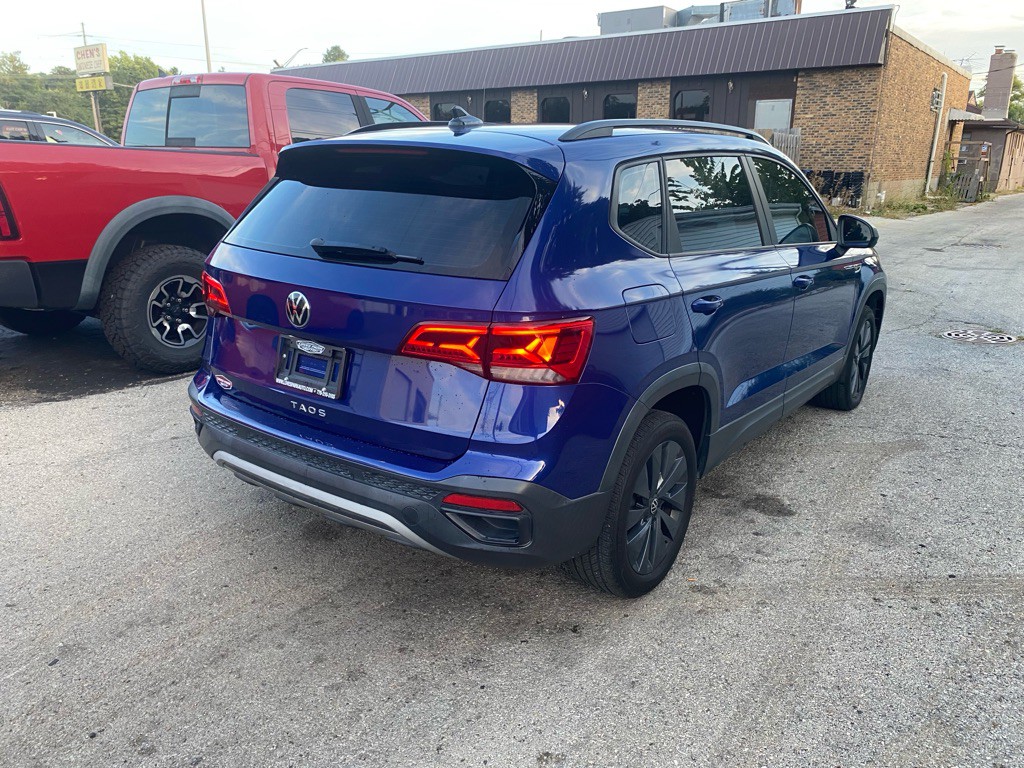 2022 Volkswagen Taos Image 3