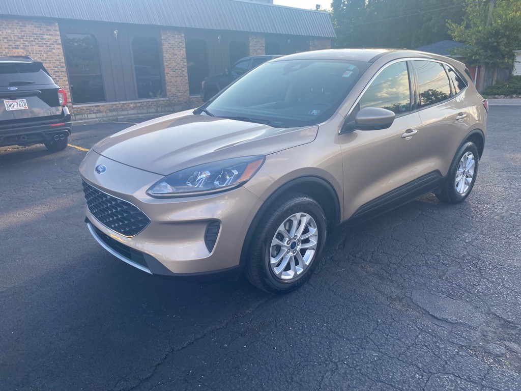2020 Ford Escape Image 1