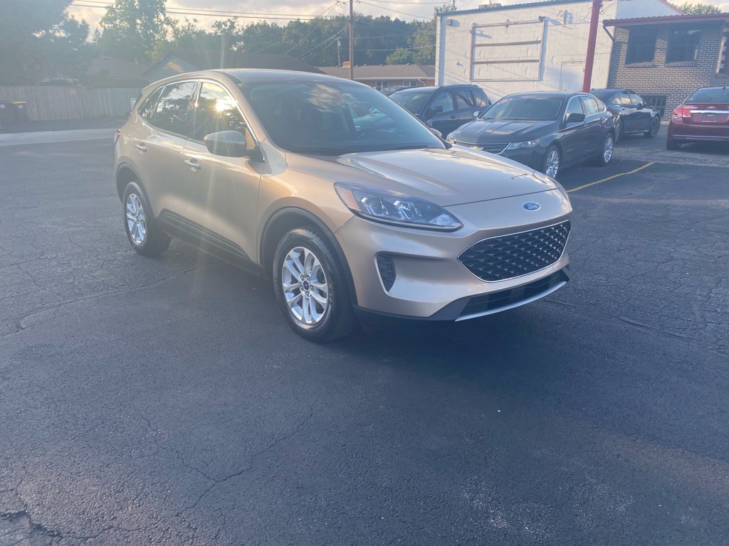 2020 Ford Escape Image 2