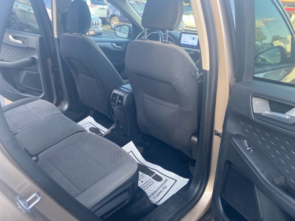 2020 Ford Escape Image 10