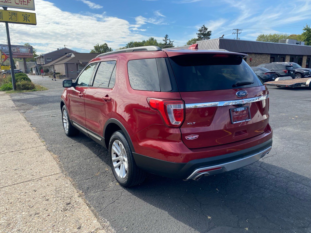 2017 Ford Explorer Image 3