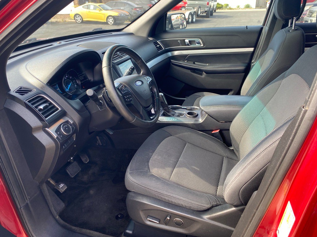 2017 Ford Explorer Image 5