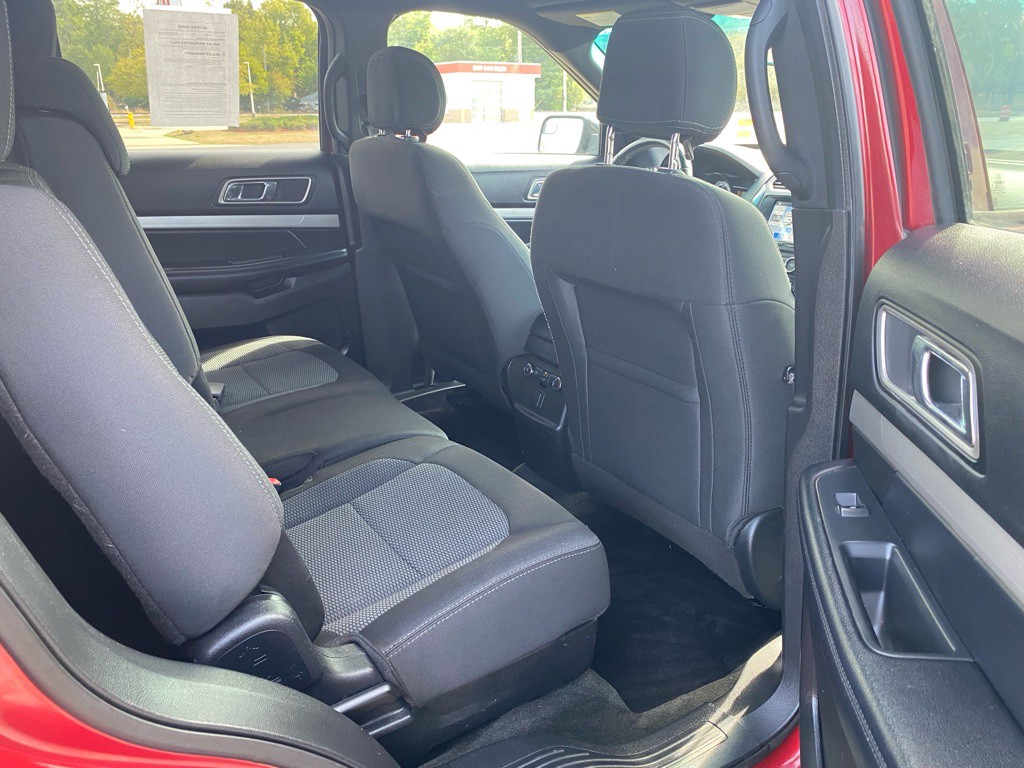 2017 Ford Explorer Image 9