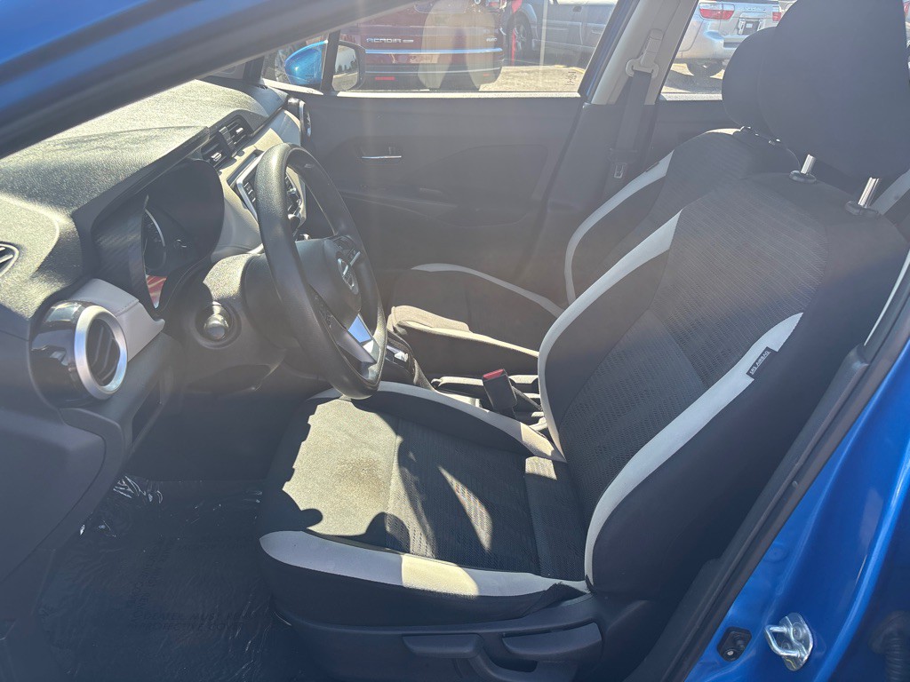2021 Nissan Versa Image 5
