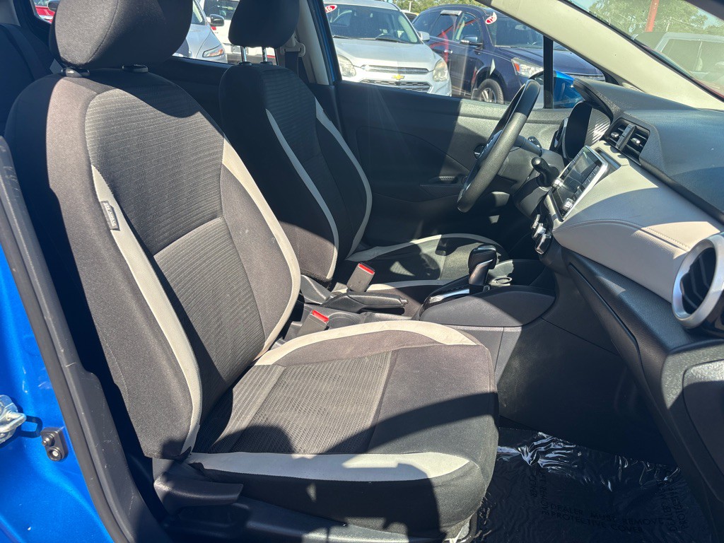 2021 Nissan Versa Image 7