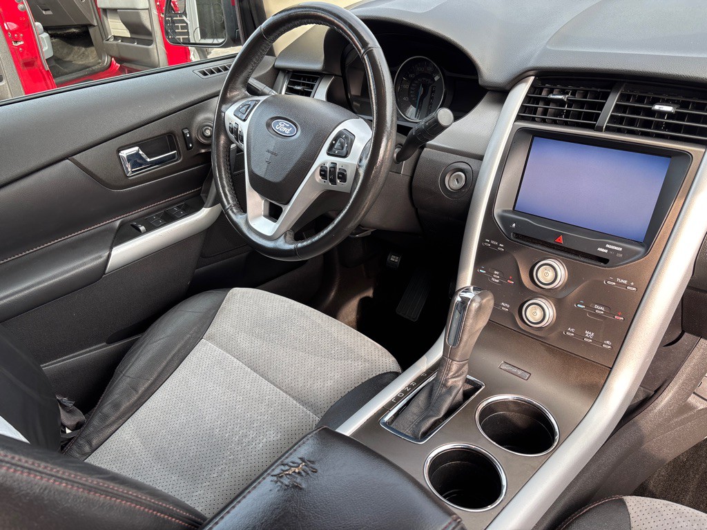 2013 Ford Edge Image 9