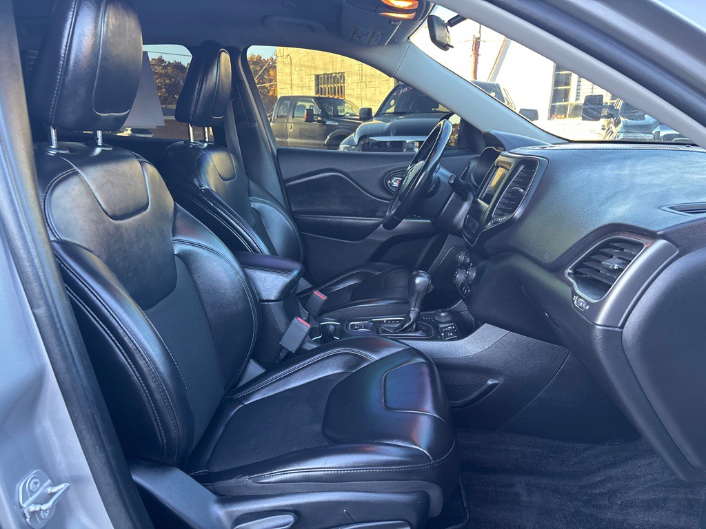 2019 Jeep Cherokee Image 7