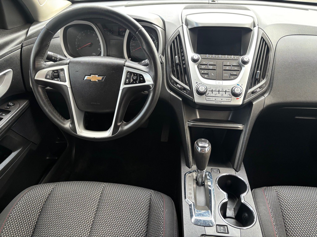 2016 Chevrolet Equinox Image 2