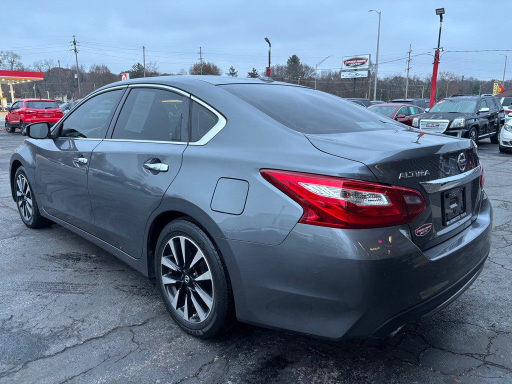 2018 Nissan Altima Image 3