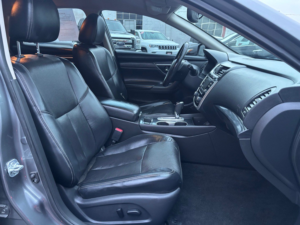 2018 Nissan Altima Image 8