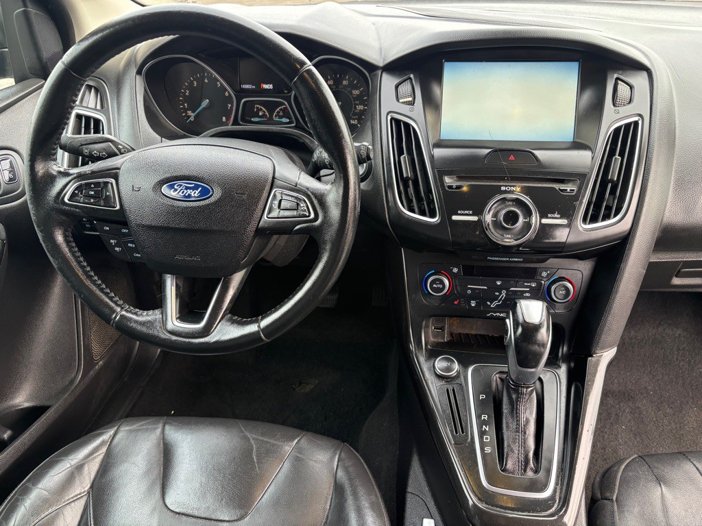 2015 Ford Focus Image 2