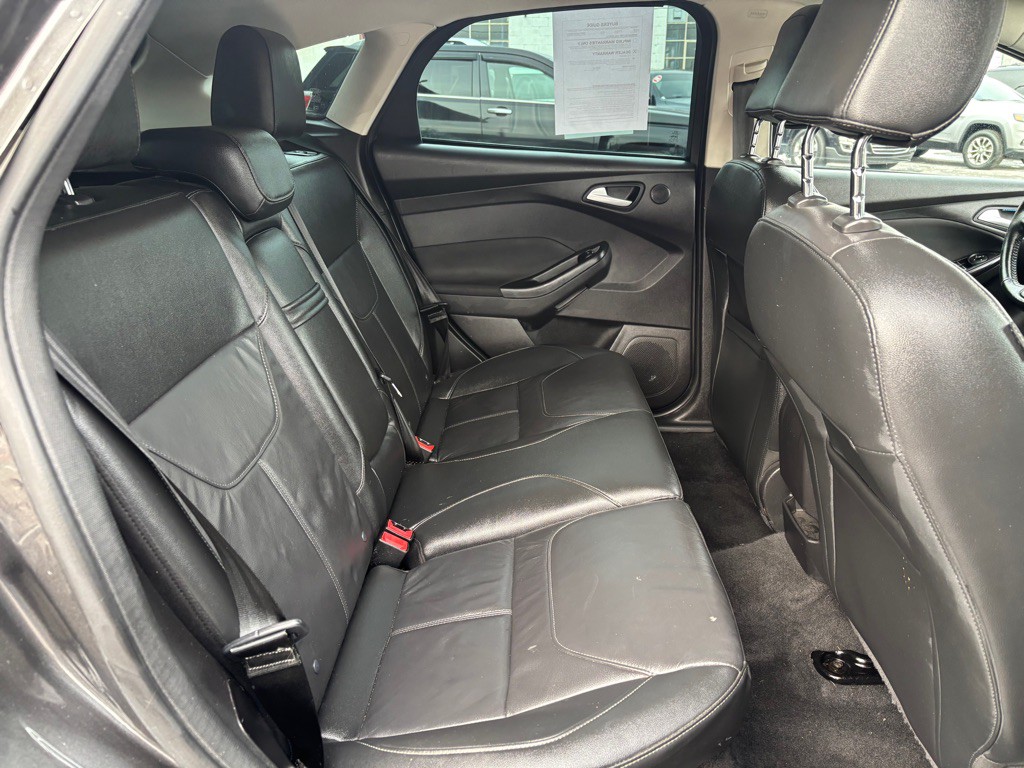 2015 Ford Focus Image 10