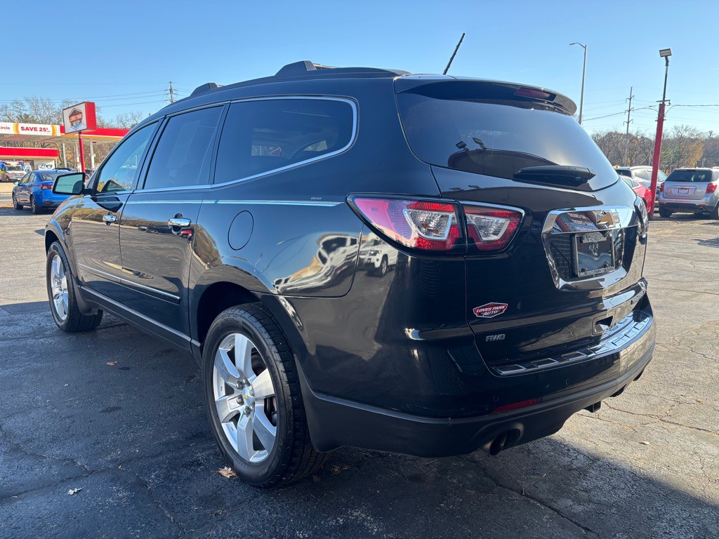 2014 Chevrolet Traverse Image 3