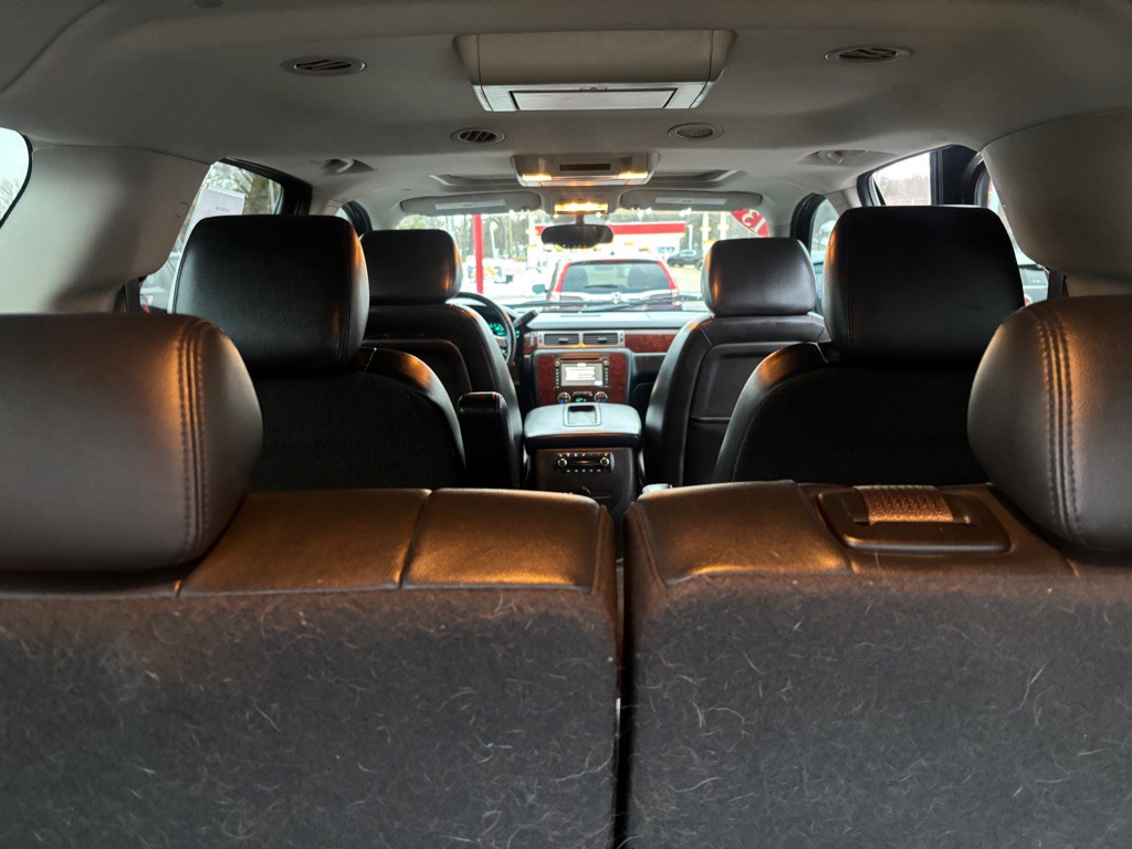 2013 Chevrolet Suburban Image 16