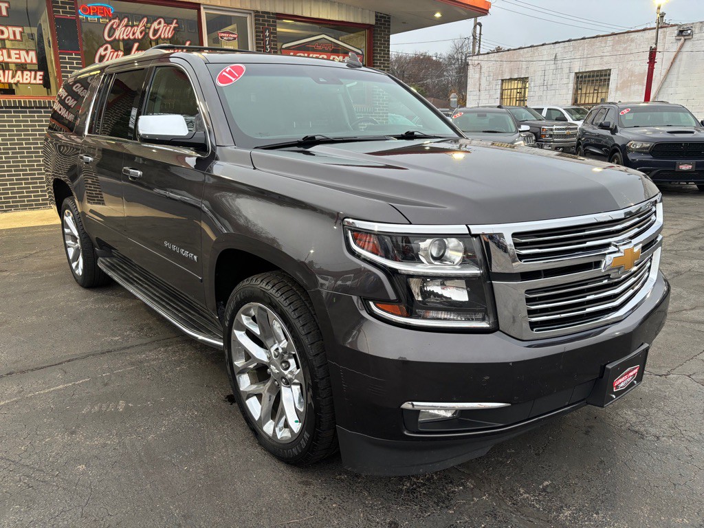 2017 Chevrolet Suburban Image 1