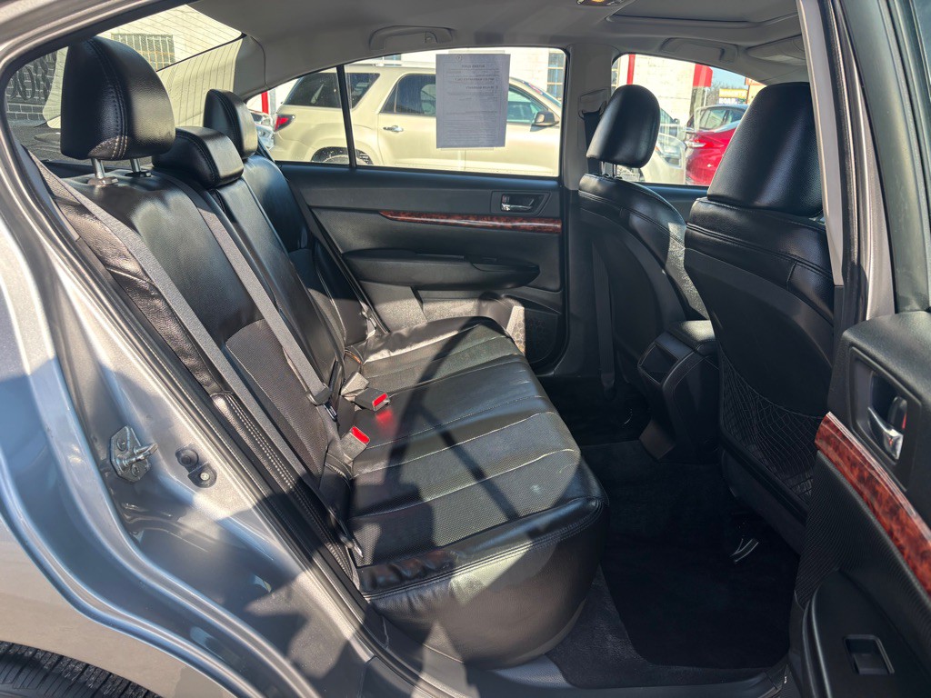 2011 Subaru Legacy Image 11