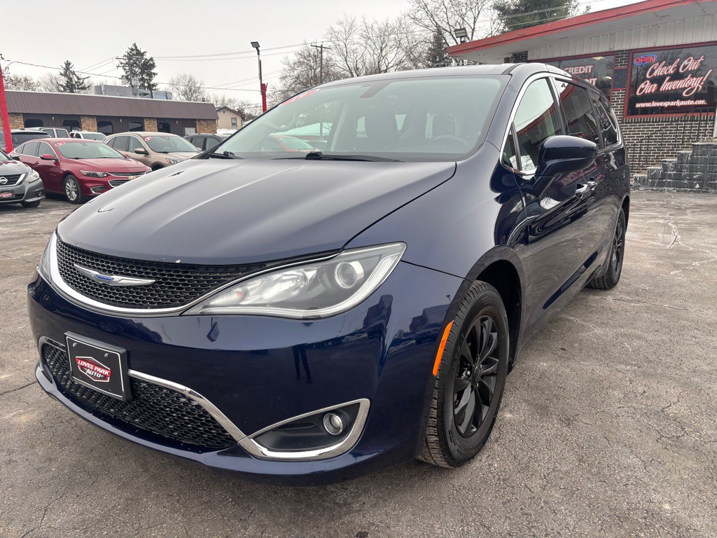 2019 Chrysler Pacifica Image 6
