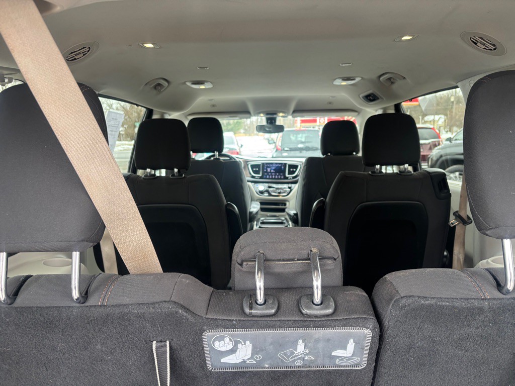2019 Chrysler Pacifica Image 11