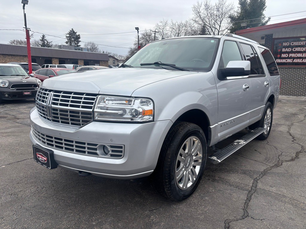 2011 Lincoln Navigator Image 6