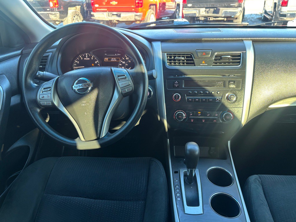 2015 Nissan Altima Image 2