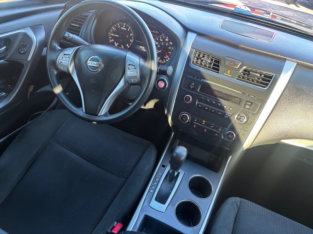 2015 Nissan Altima Image 5