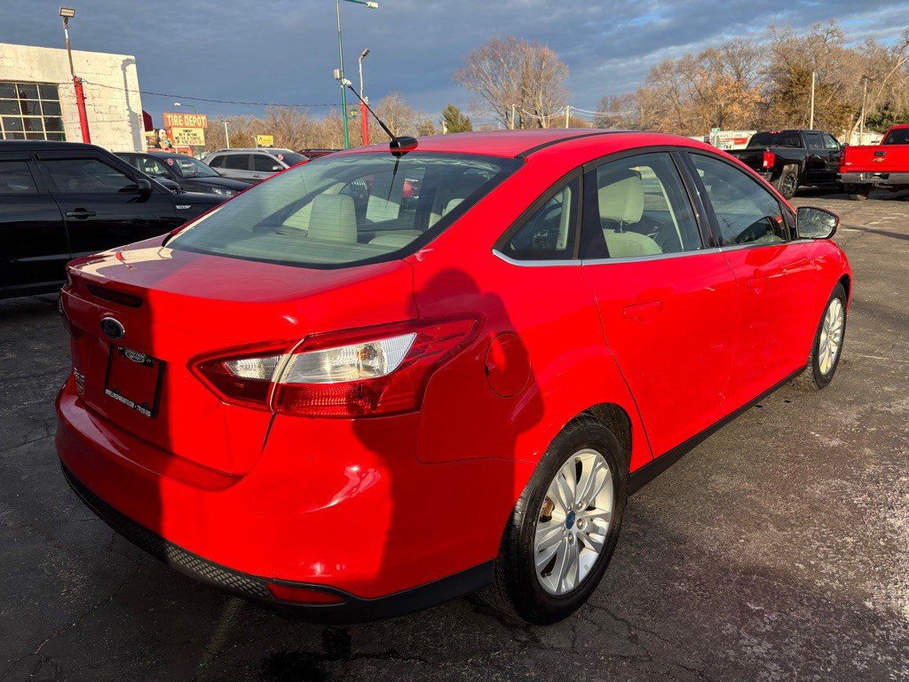 2012 Ford Focus Image 4