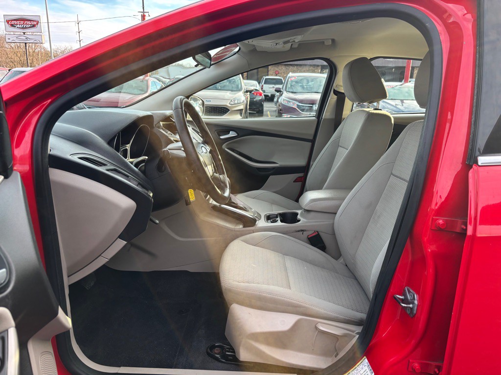 2012 Ford Focus Image 7