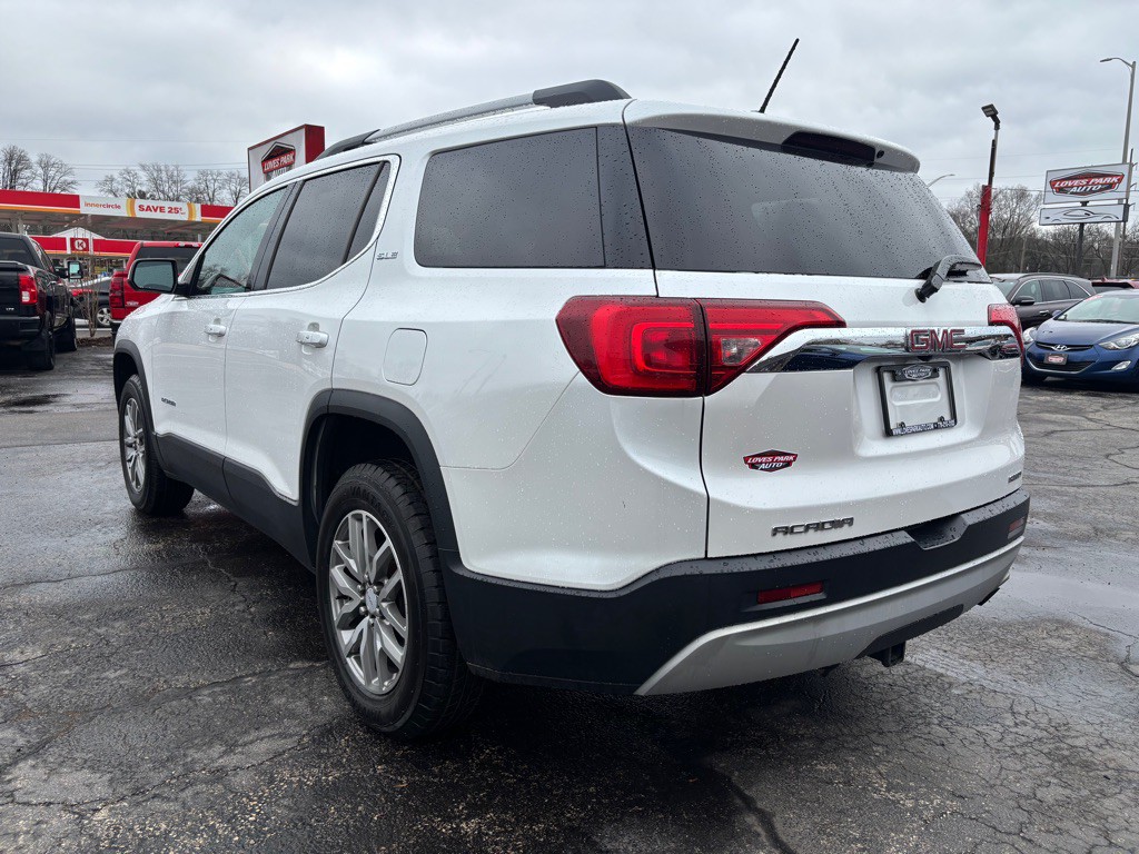 2017 GMC Acadia Image 3