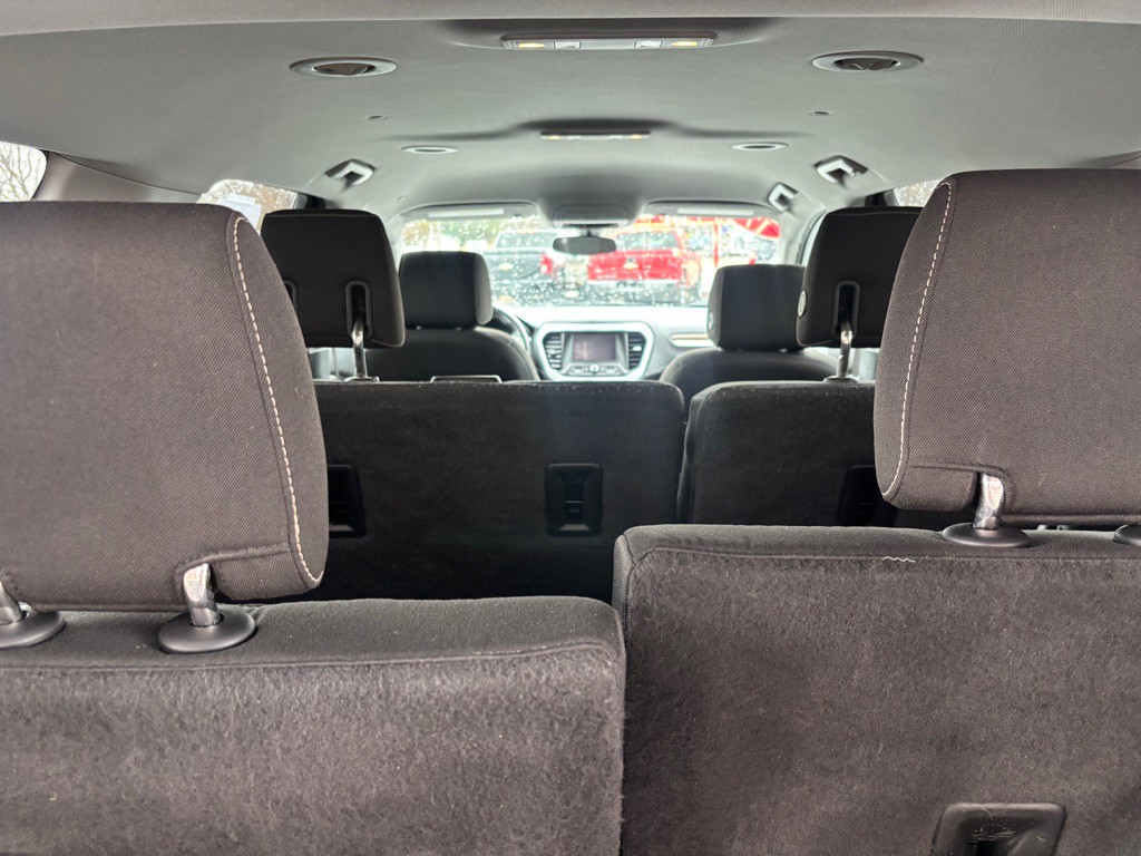 2017 GMC Acadia Image 11