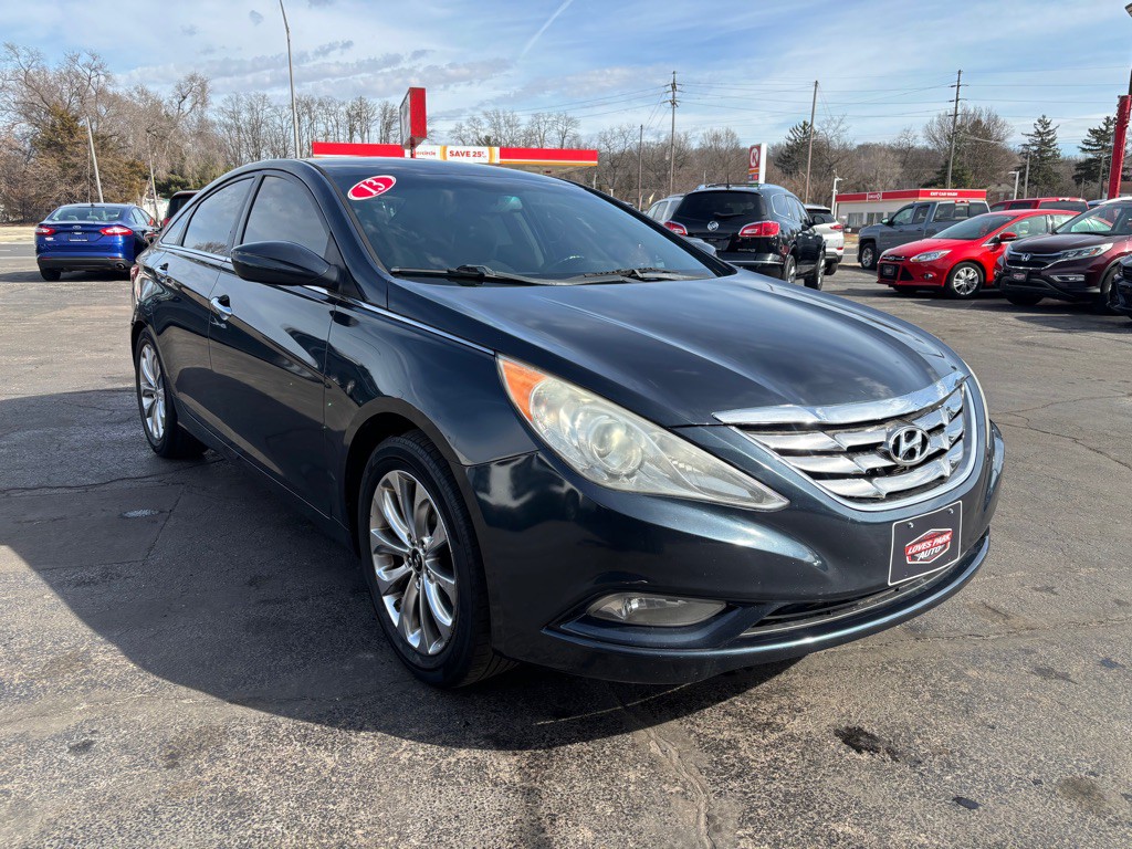 2013 Hyundai Sonata Image 1
