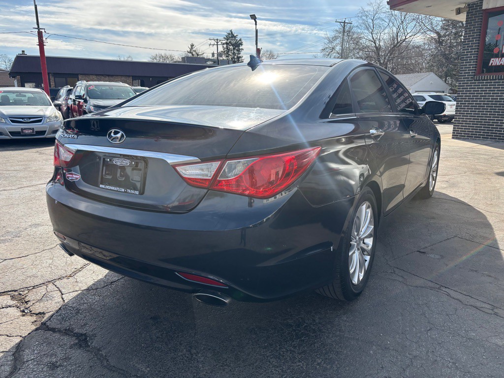 2013 Hyundai Sonata Image 4