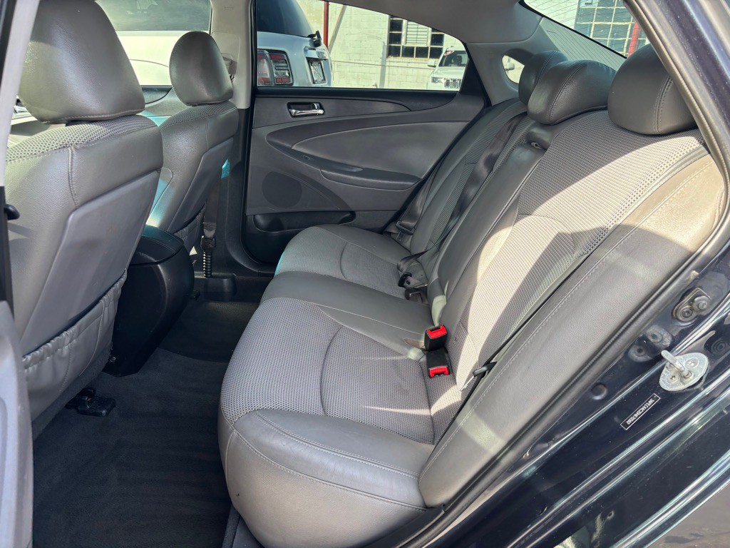 2013 Hyundai Sonata Image 8