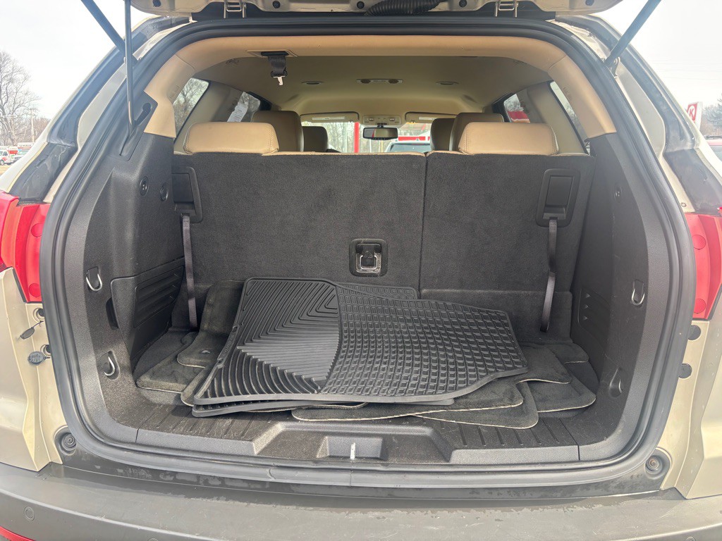 2011 Chevrolet Traverse Image 13