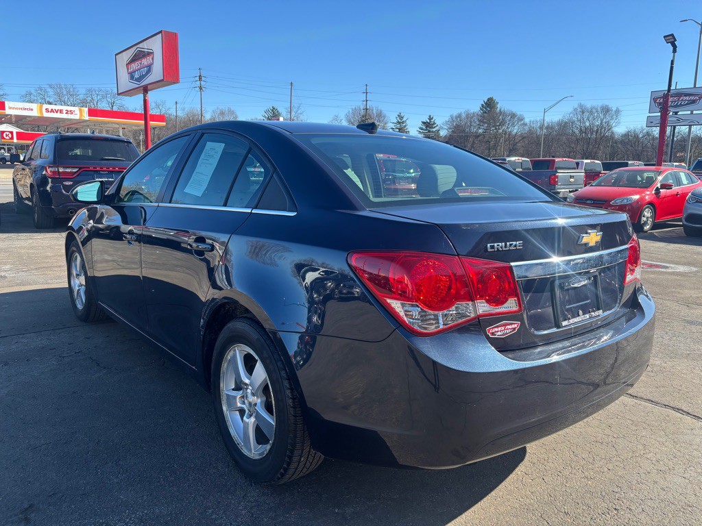 2014 Chevrolet Cruze Image 4