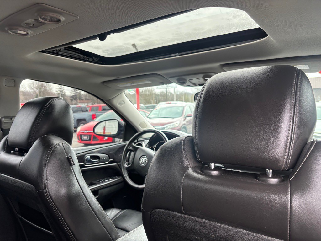 2017 Buick Enclave Image 8