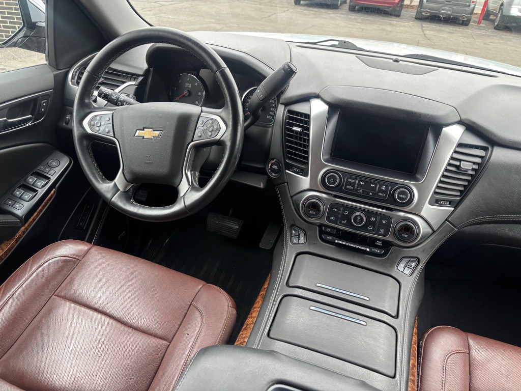 2020 Chevrolet Suburban Image 6