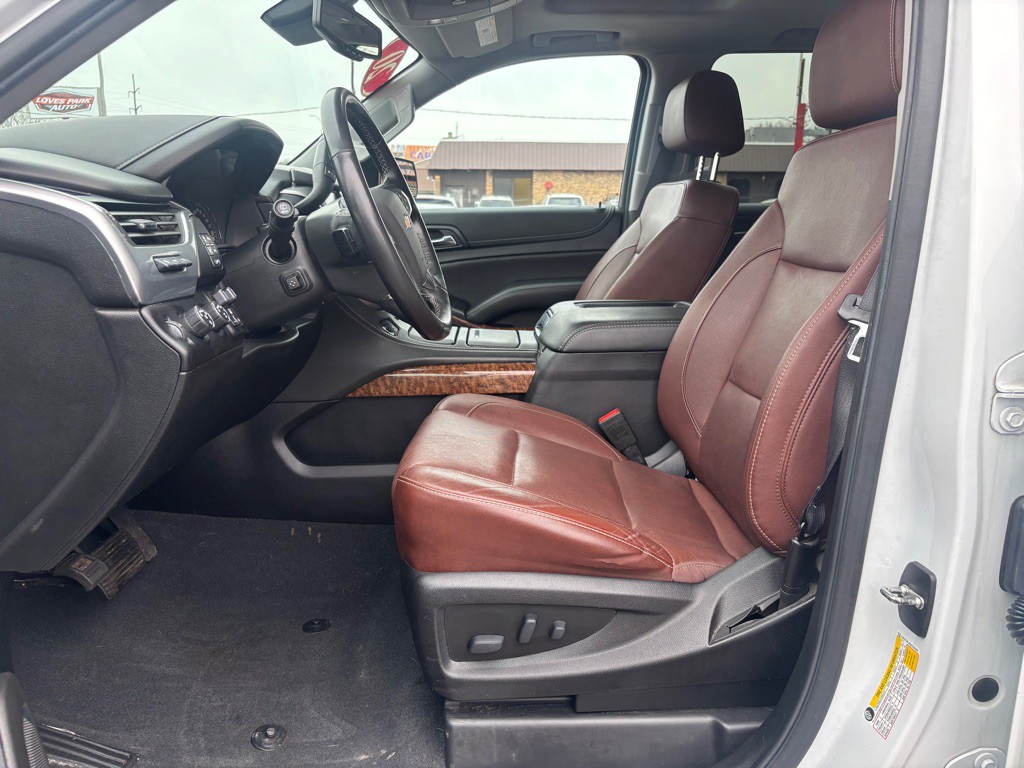 2020 Chevrolet Suburban Image 7