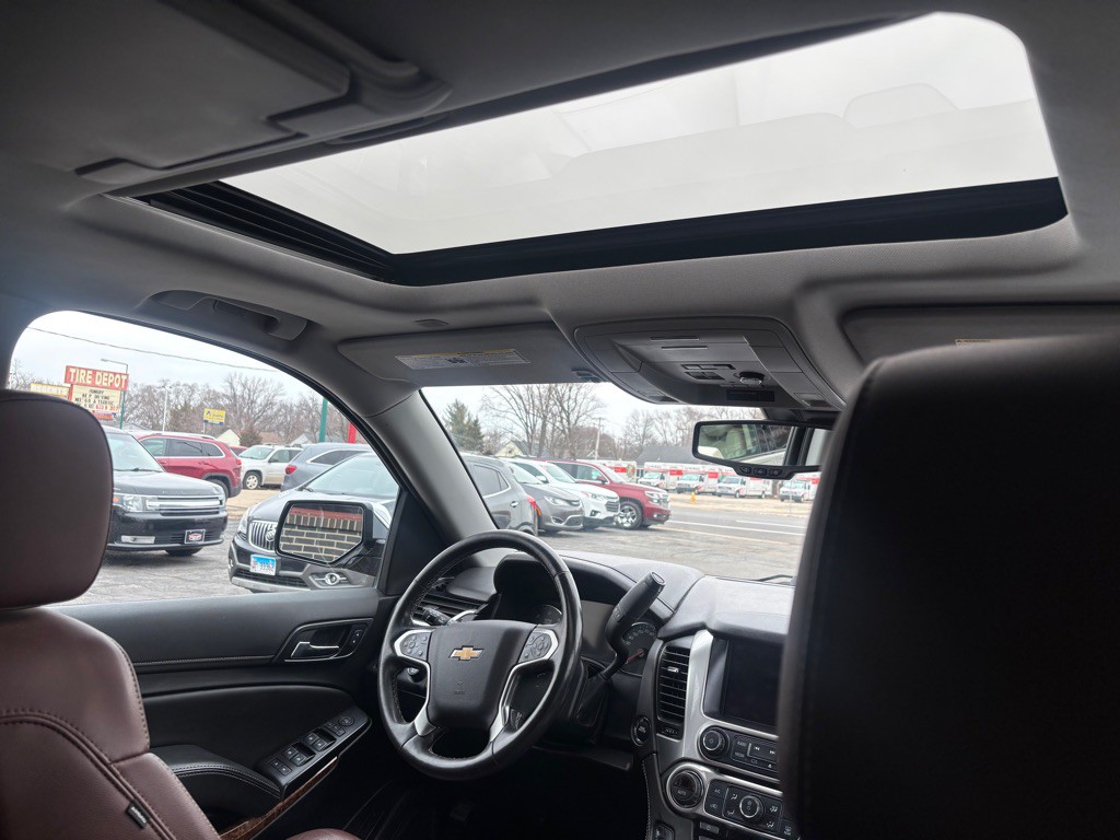 2020 Chevrolet Suburban Image 8