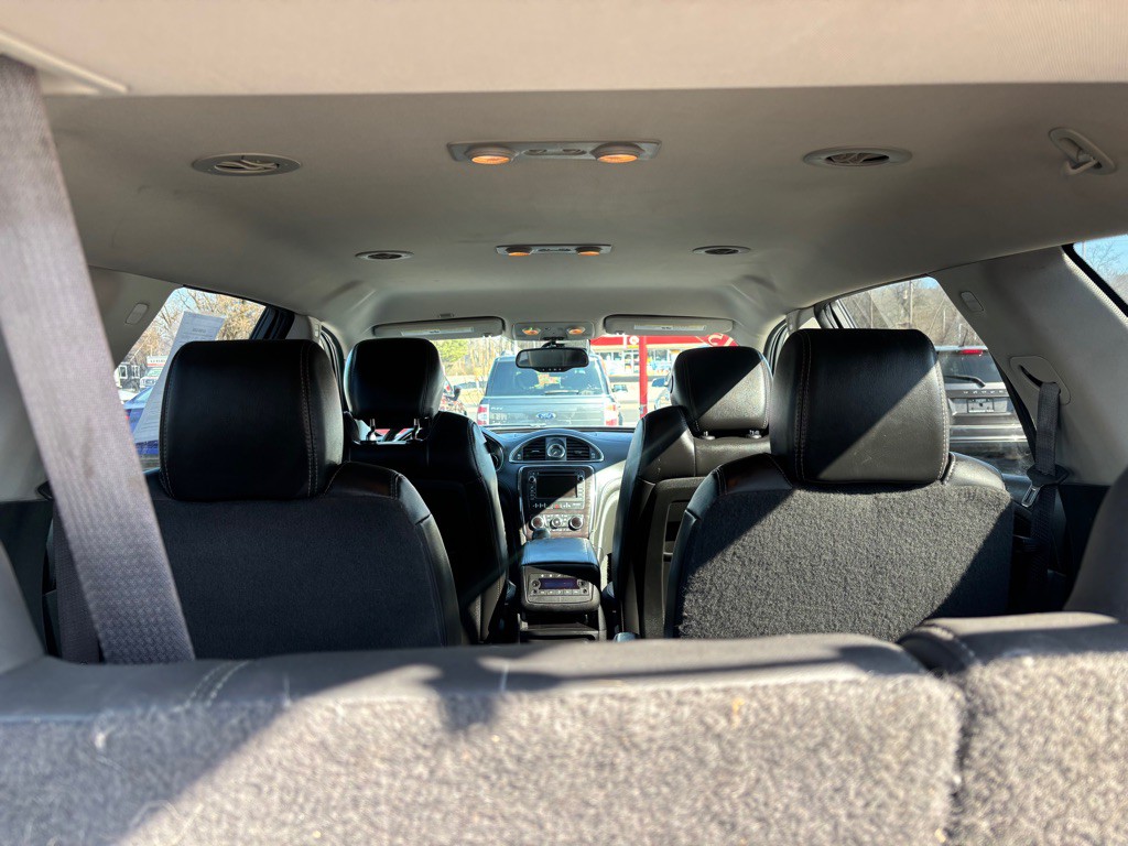 2015 Buick Enclave Image 11