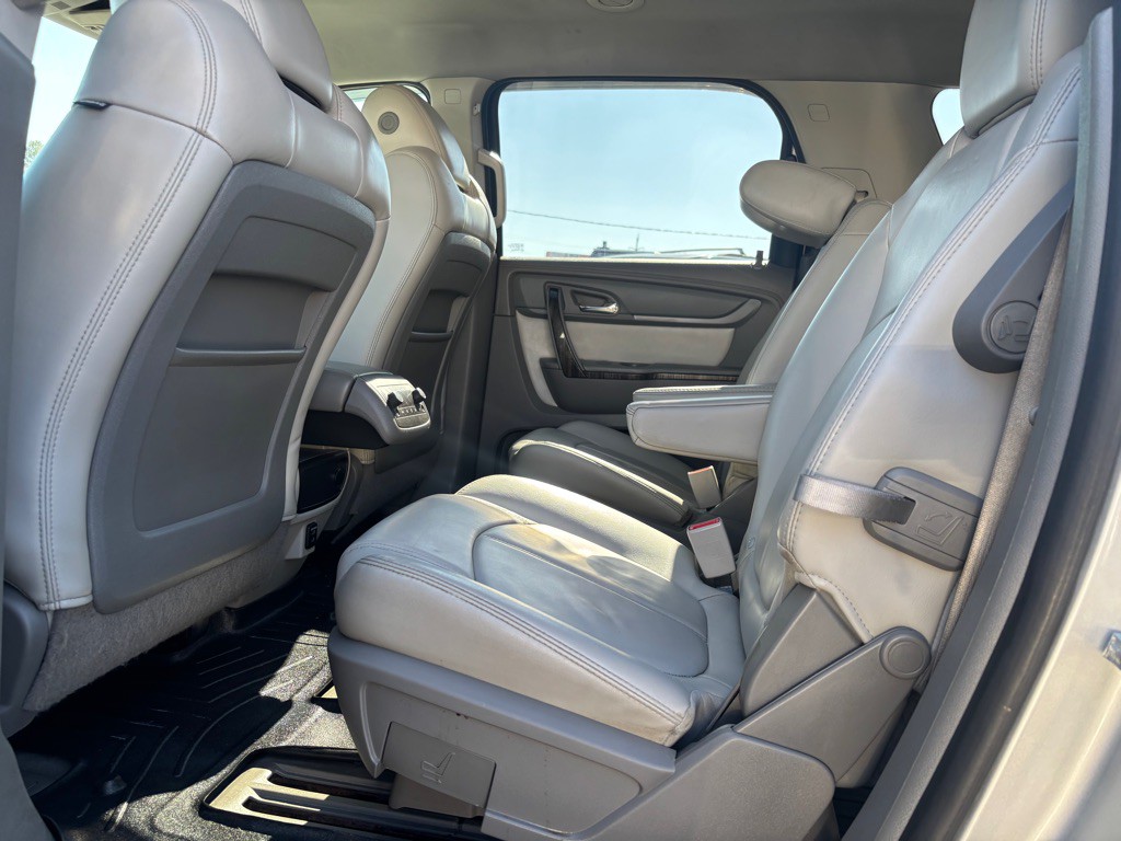 2014 GMC Acadia Image 9