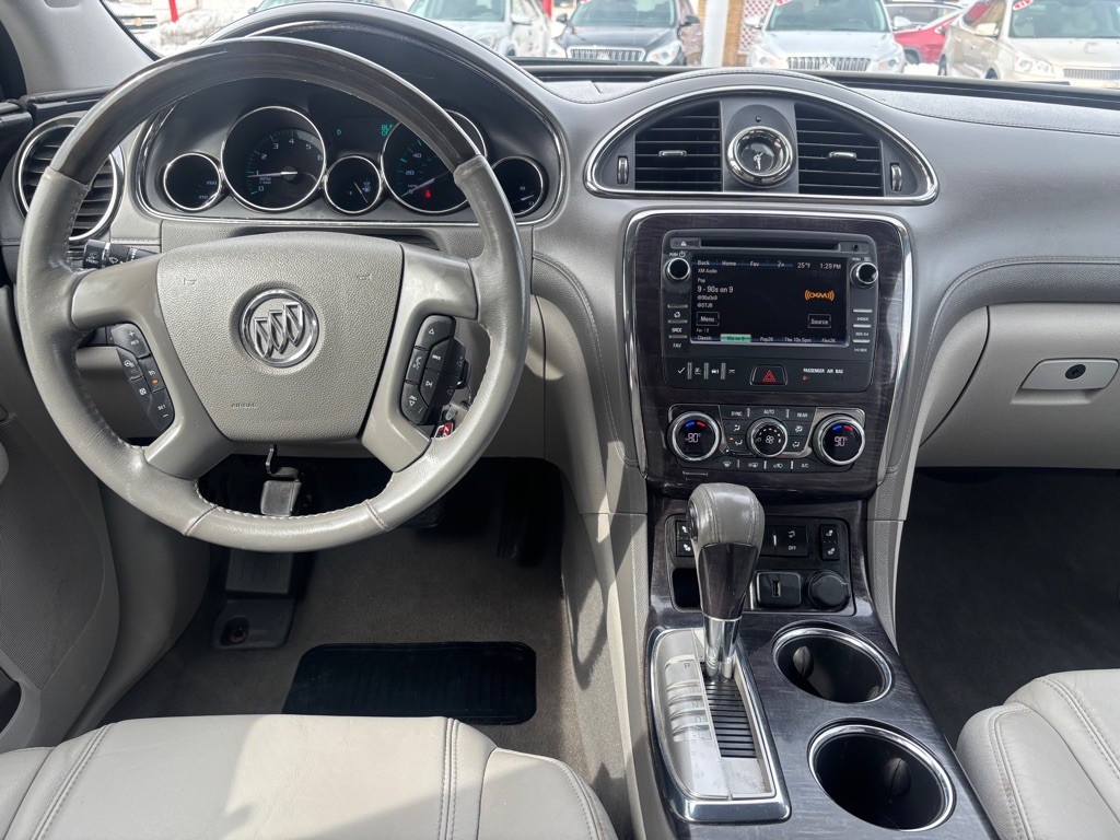 2017 Buick Enclave Image 2