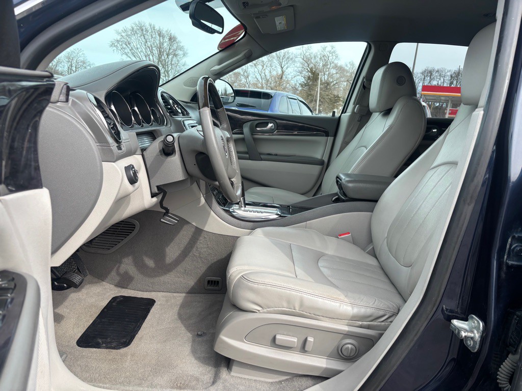 2017 Buick Enclave Image 7